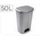 PAPELERA CONTENEDOR PLASTICFORTE PLASTICO CON TAPADERA Y PEDAL 50 LITROS COLOR PLATA 410X360X635 MM