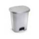 PAPELERA CONTENEDOR PLASTICFORTE PLASTICO CON TAPADERA Y PEDAL 27 LITROS COLOR PLATA 380X320X450 MM